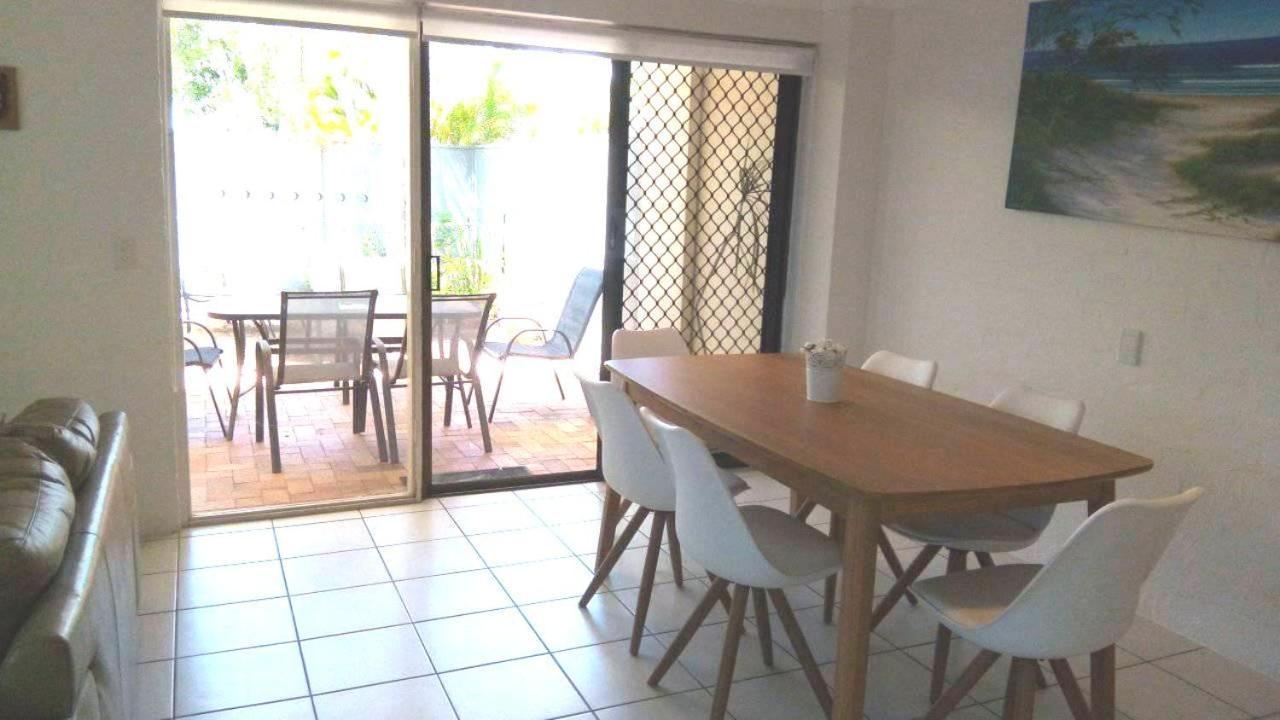 Le Court Villas Noosa Heads Exterior foto