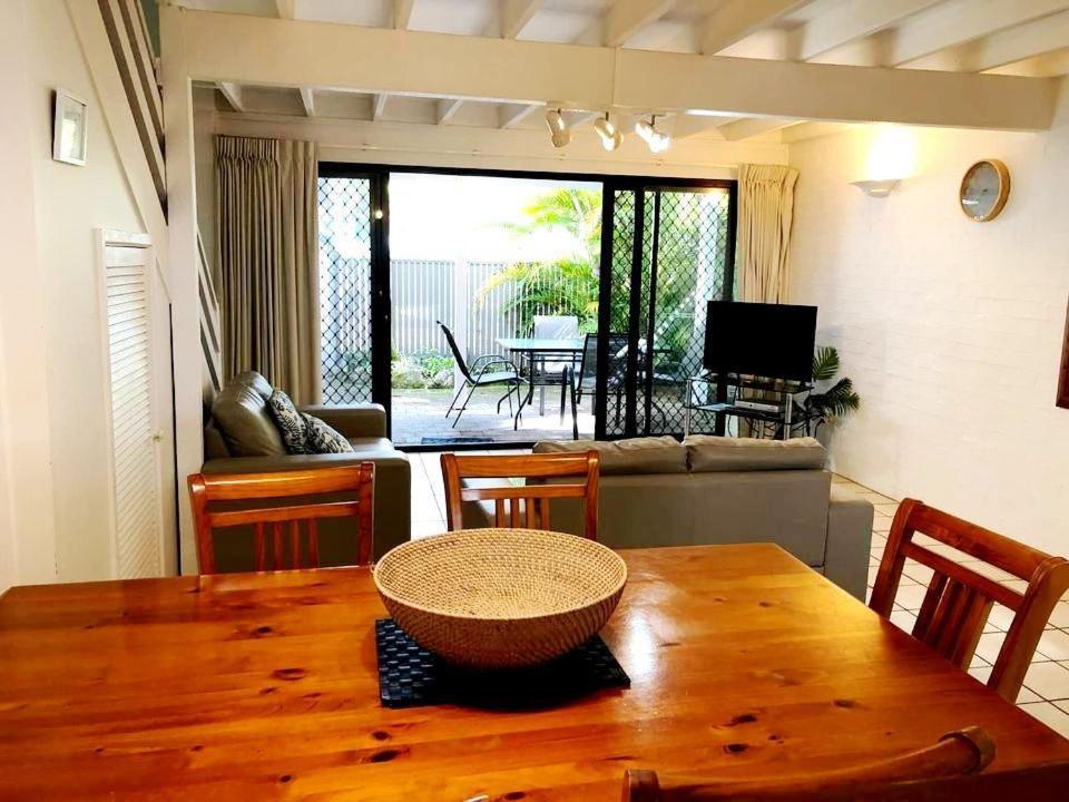 Le Court Villas Noosa Heads Exterior foto