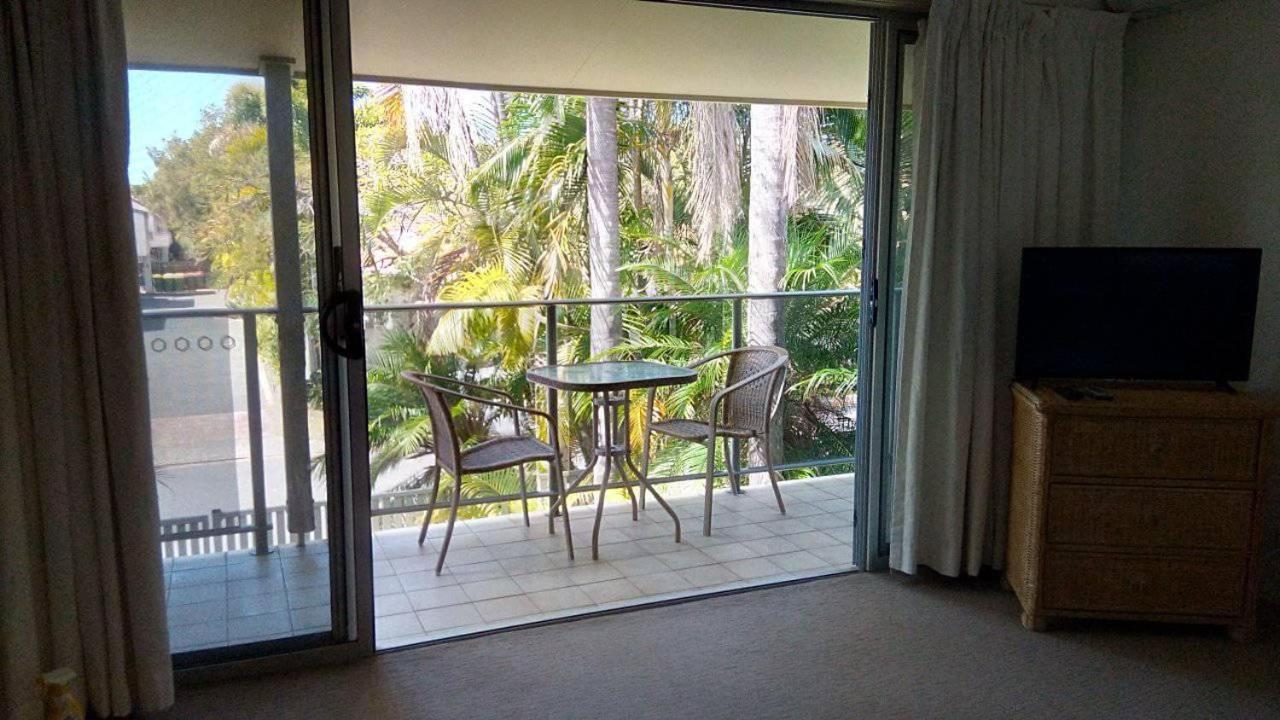 Le Court Villas Noosa Heads Habitación foto