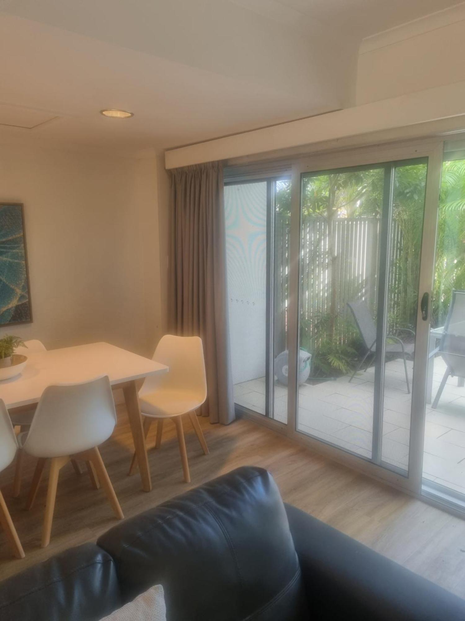 Le Court Villas Noosa Heads Exterior foto